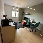 Urban Charm With Jacuzzi Apartment