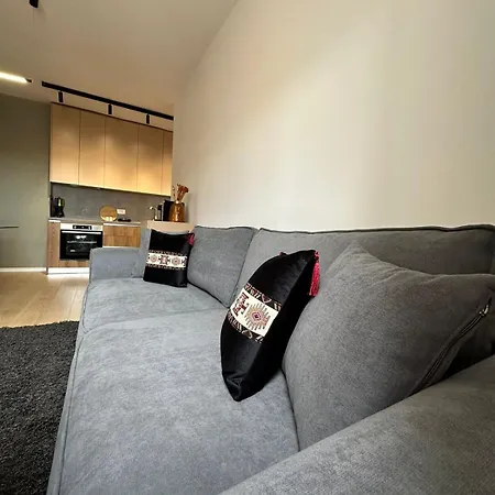 Urban Charm With Jacuzzi *