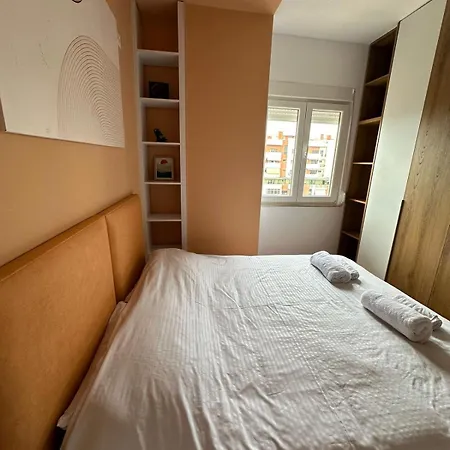 Apartamento Urban Charm With Jacuzzi Tirana