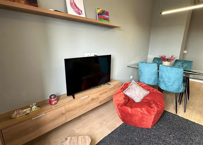 Urban Charm With Jacuzzi * Tirana