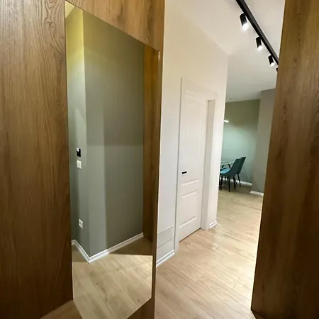 Urban Charm With Jacuzzi Appartamento