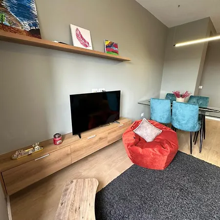 Urban Charm With Jacuzzi * Tirana