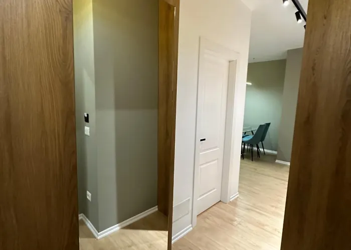 Urban Charm With Jacuzzi Apartament